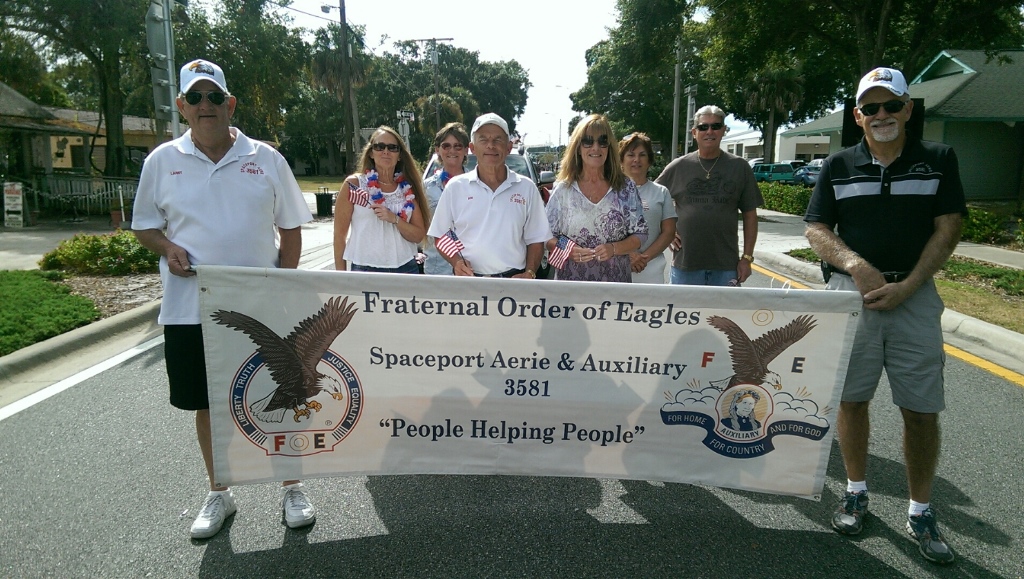 11-08-2014 Larry, Debbie, Pat, Bob, Julie, Sharon, Phil, Dennis & Lisa participate in Veteran's Day Parade